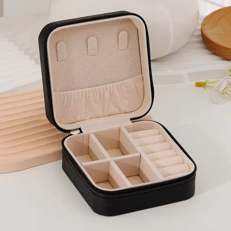 VelvetNest Travel Jewelry Case