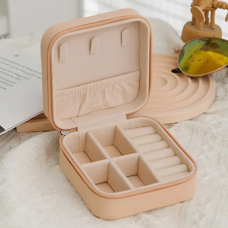 VelvetNest Travel Jewelry Case
