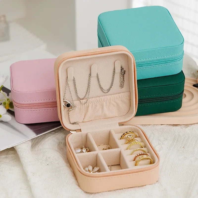 VelvetNest Travel Jewelry Case
